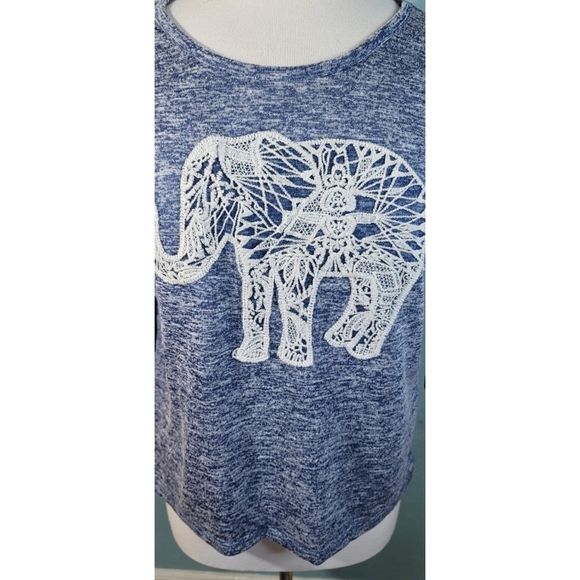 Aeropostale Lace Embellished Elephant Top Size Large - Picture 4 of 6